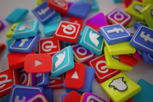 Redes sociais e a influencia na vida das pessoas